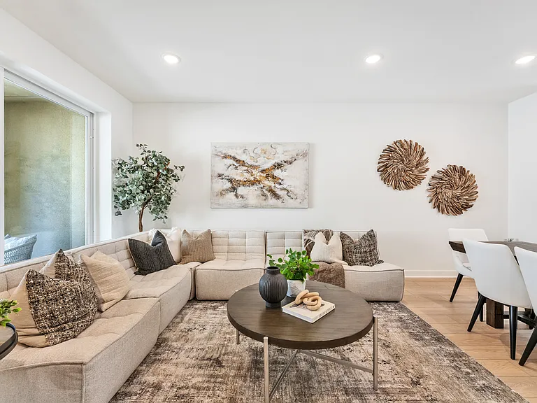 Jasmine Ln — Photo 3