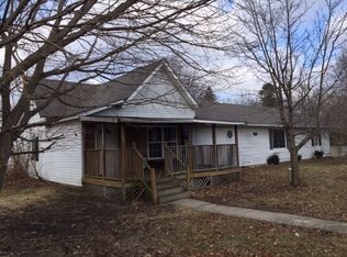 305 S Chicago St, Sidell, IL 61876