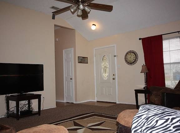 3rd image of 600 S Lassen Dr