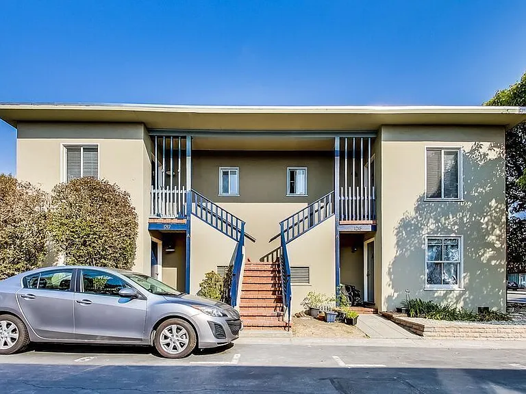 1207-1231 University Avenue — Photo 14