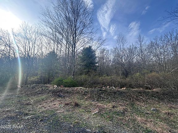 4th image of Fox Rd