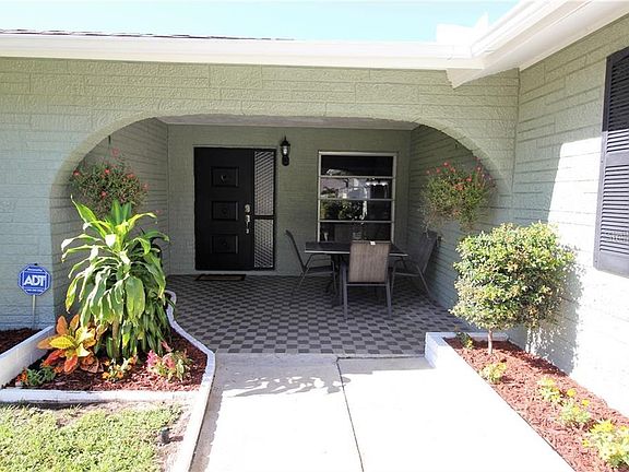 2nd image of 1423 Oleander Dr