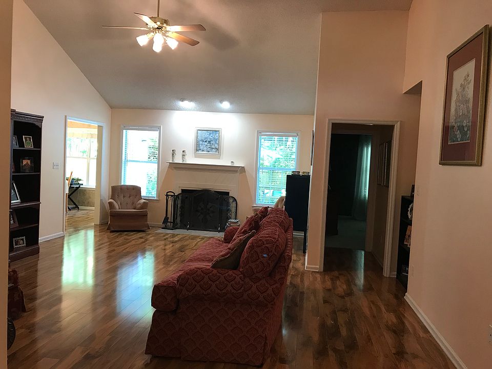 1st image of 3412 Sussex Dr