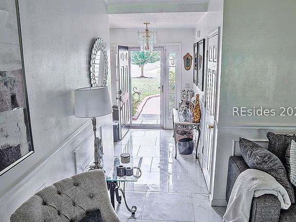 4th image of 812 Bakers Ct