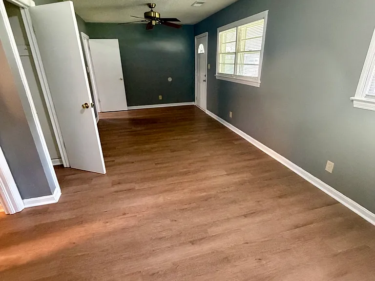 208 Crescent Dr — Photo 7