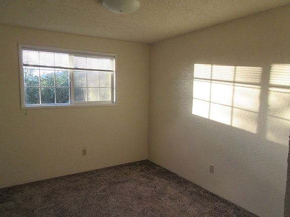 5th image of 1820 & 1834 NW Otie St #1834