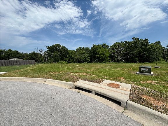 2nd image of 2216 Brown Bear Ln #250