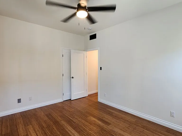 223 N Cordova St #1 — Photo 16
