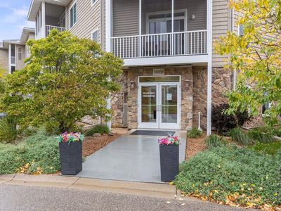 110696 Village Rd APT 219, Chaska, MN, 55318