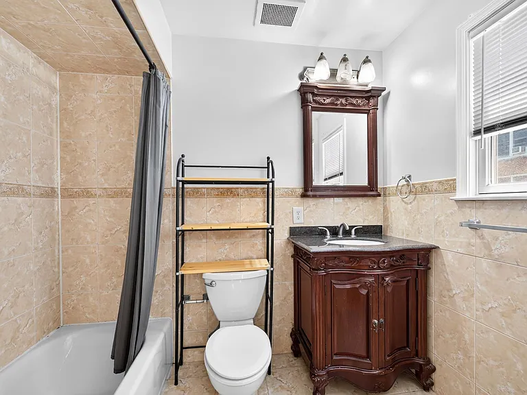 43 Manhattan Ave #1 — Photo 14