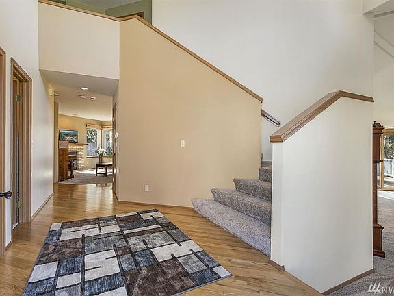 4th image of 12419 Mount Worthington Loop NW