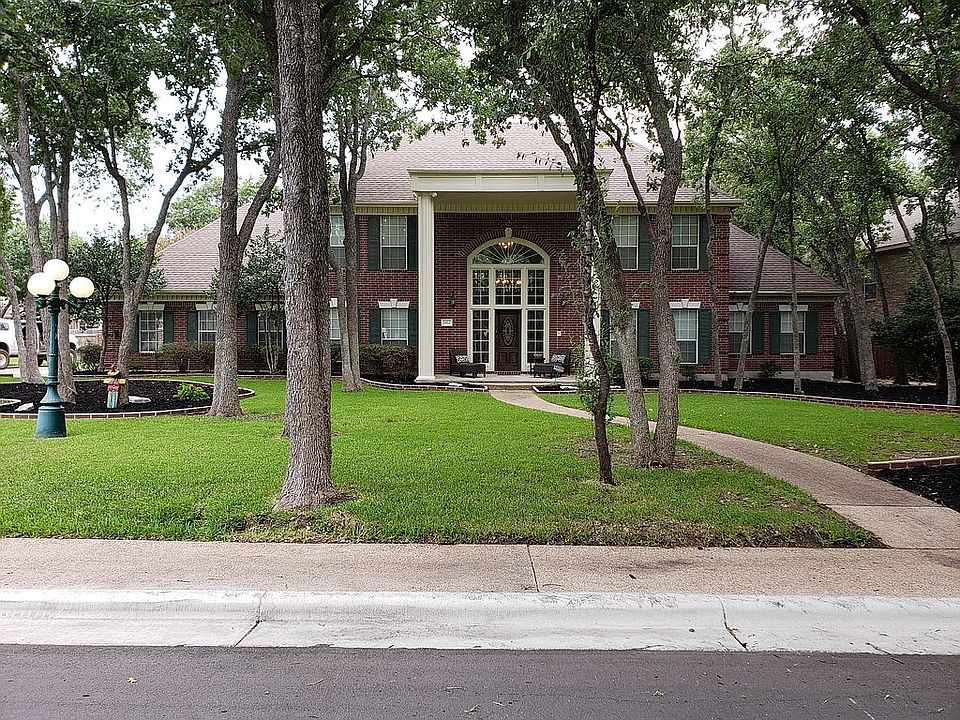 1st image of 1922 Plantation Dr