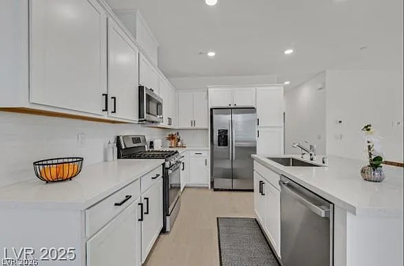 4 bed, 3.0 bath, 1936 sqft, $2,150 — Photo 3