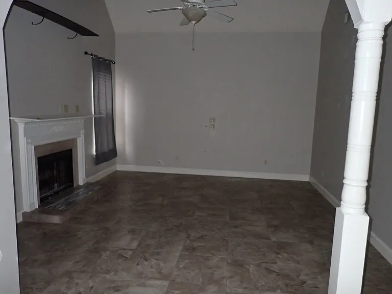 1032 Washington Dr — Photo 10
