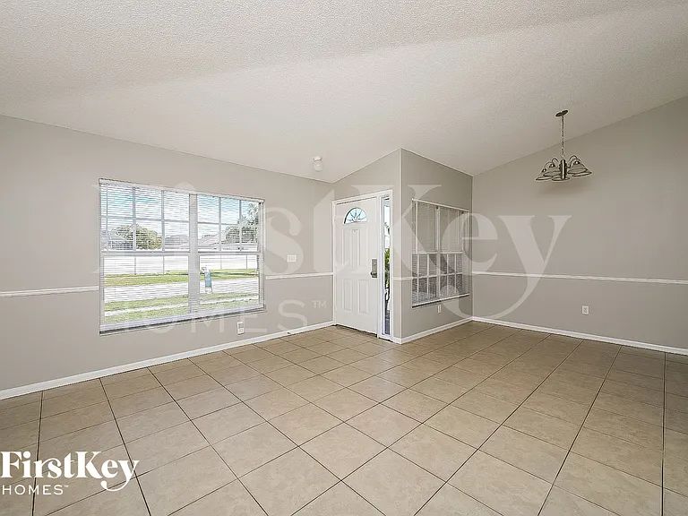 1523 Birchstone Ave — Photo 4