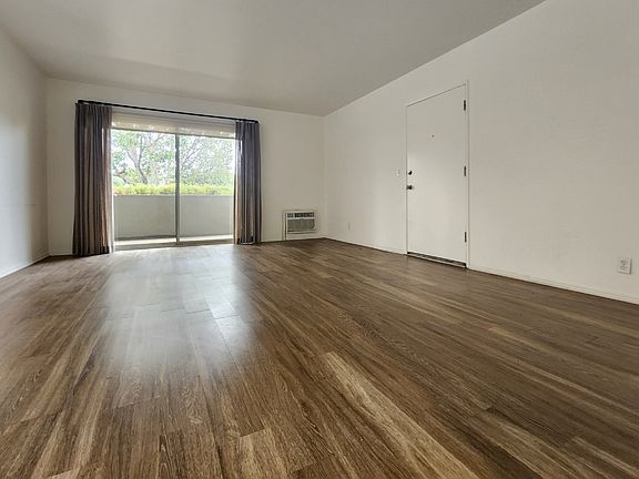 2nd image of 10725 La Grange Ave #4