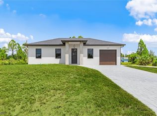 607 E 8th St, Lehigh Acres, FL 33972