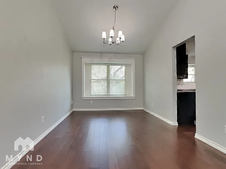 8709 Verona Trl — Photo 6