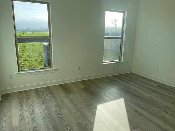 3rd image of 284 Marie Claire Dr