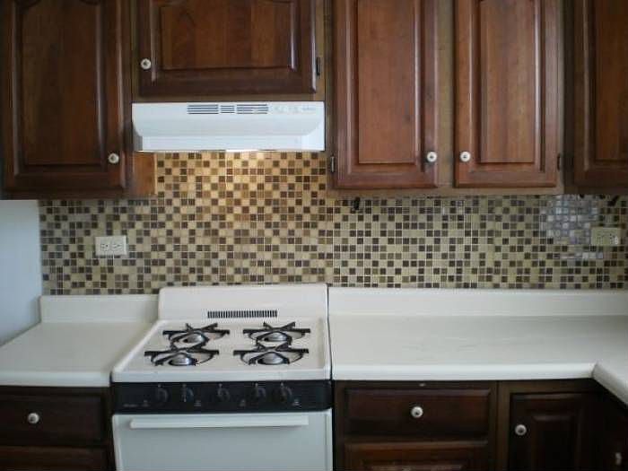 1st image of 646 E Courtland St