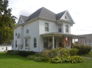 604 Douglas Ave, Ashton, IL 61006