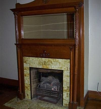 4th image of 114 S Broadway St