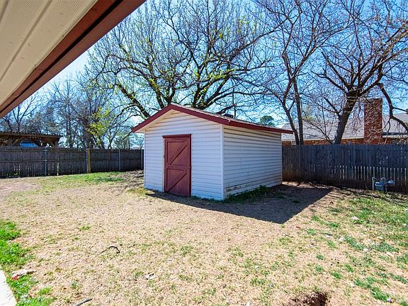 4th image of 8901 S Kentucky Ave