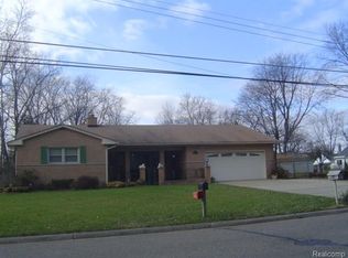 19693 Parkville St, Livonia, MI 48152