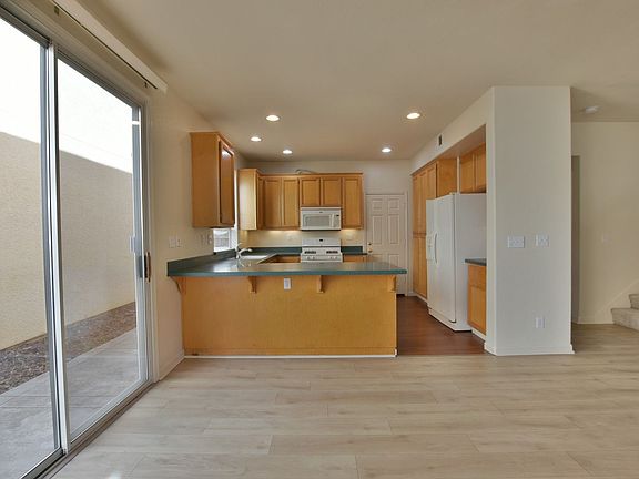 5th image of 2263 Lenox Pl
