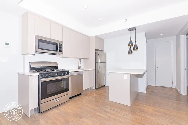 Rented by MySpaceNYC | media 3