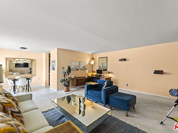 3rd image of 960 Larrabee St APT 222