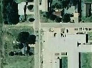 1202 Spruce St, Harper, KS 67058