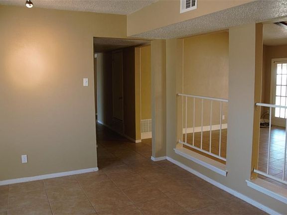 4th image of 3605 Manchester Dr
