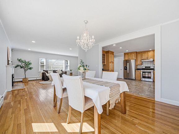 3rd image of 92 Shaw Rd