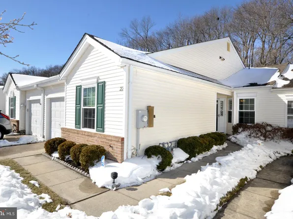 22 Peppergrass Dr N, Mount Laurel, NJ 08054
