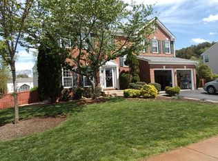 37 Hamstead Rd, Fredericksburg, VA 22405