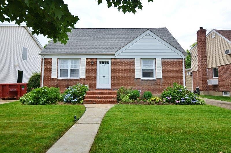 1st image of 237 Cornwell Ave