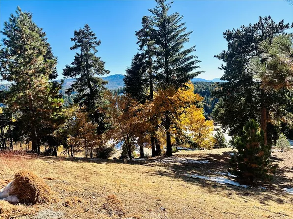 77 Nob Hill Cir #77, Running Springs, CA 92382