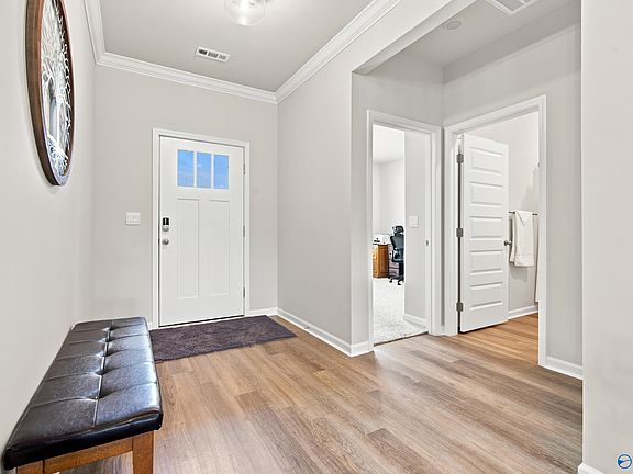 3rd image of 296 Wraywood Rd