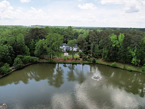 3109 Country Lake Dr, Marietta, GA 30127