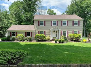 10 Cushing Ct, Randolph, NJ 07869