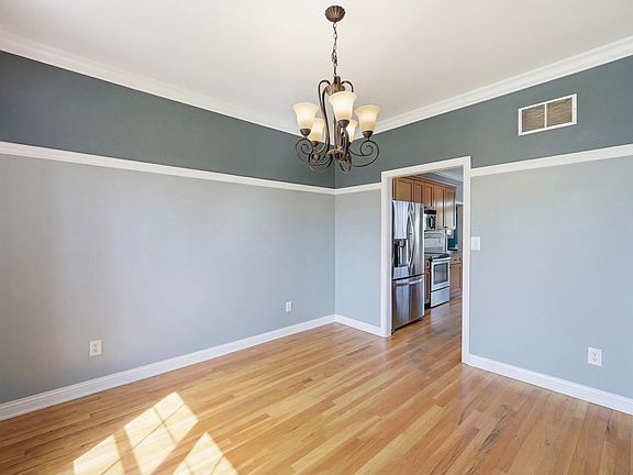 5th image of 132 Drake Ln