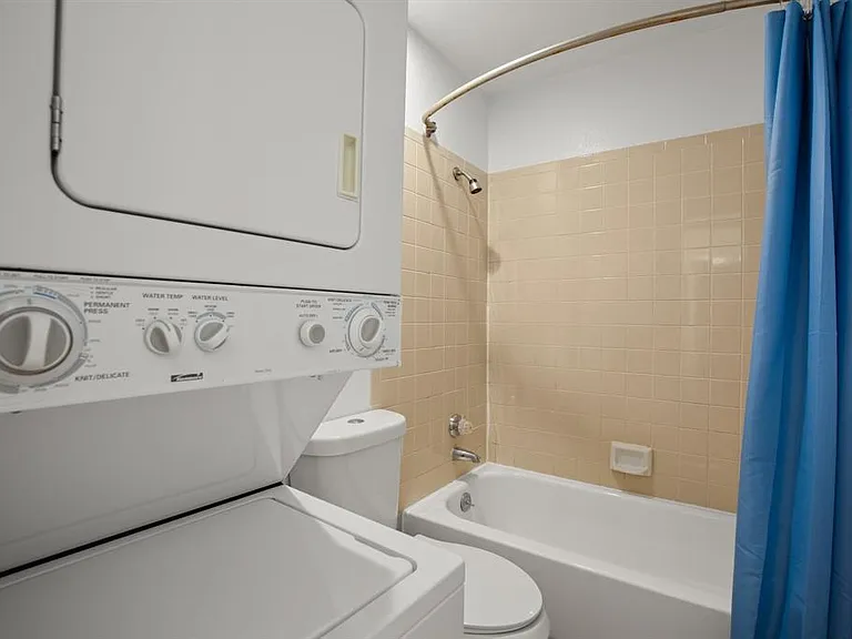 2217 W San Gabriel St #304 — Photo 2