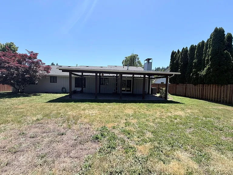 6388 Doral Dr SE — Photo 19