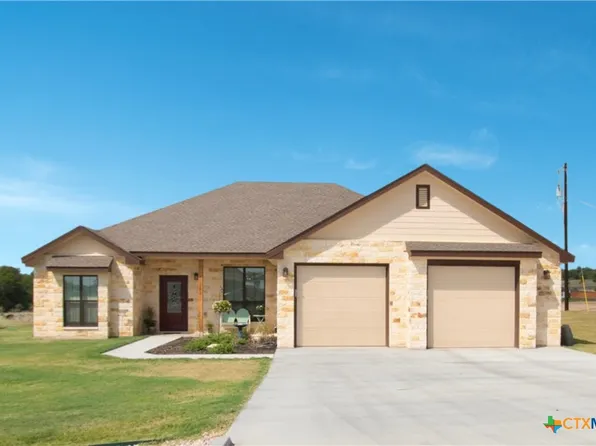 101 Hillside Ln, Lampasas, TX 76550