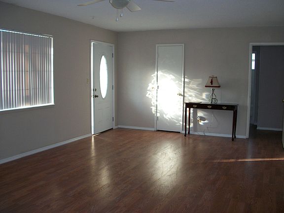 2nd image of 4995 Acacia Ave