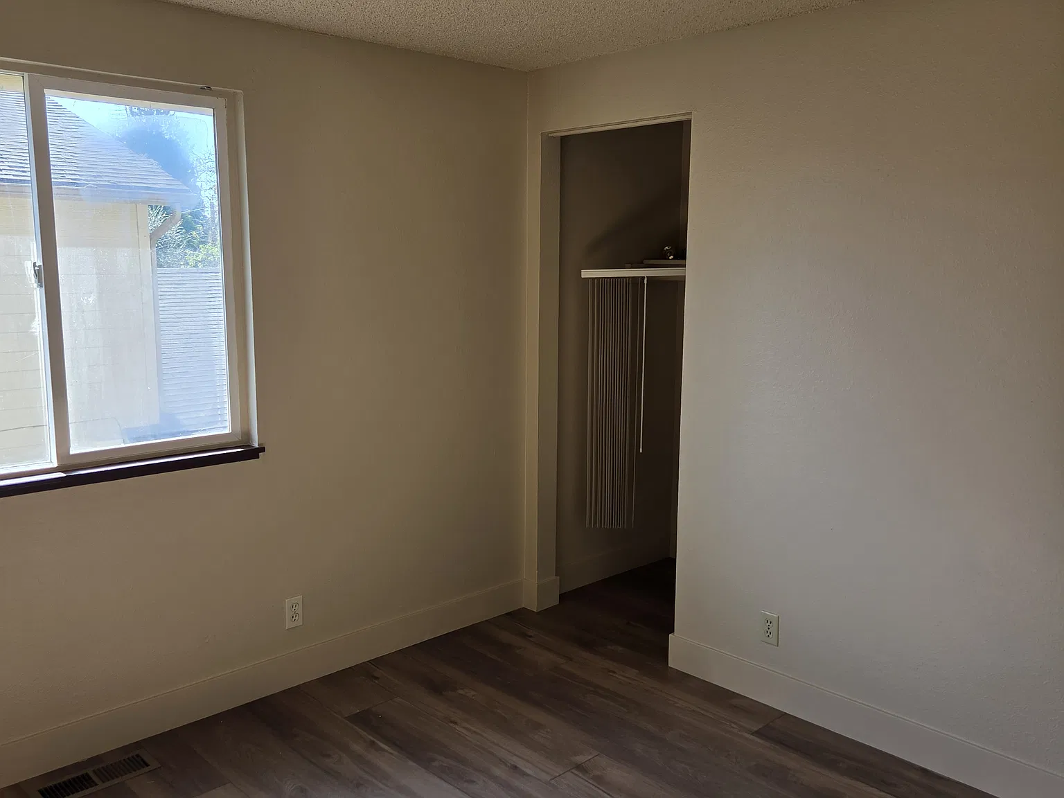 3 bed, 1500 sqft, $1,800 — Photo 4