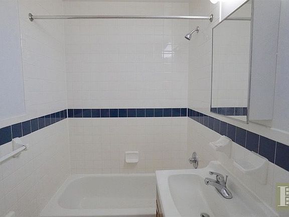 4th image of 364 Montgomery St APT 2A