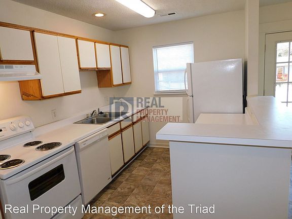 2nd image of 1500 Gatewood Ave Unit 112