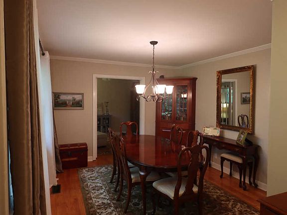 3rd image of 746 Templeton Dr